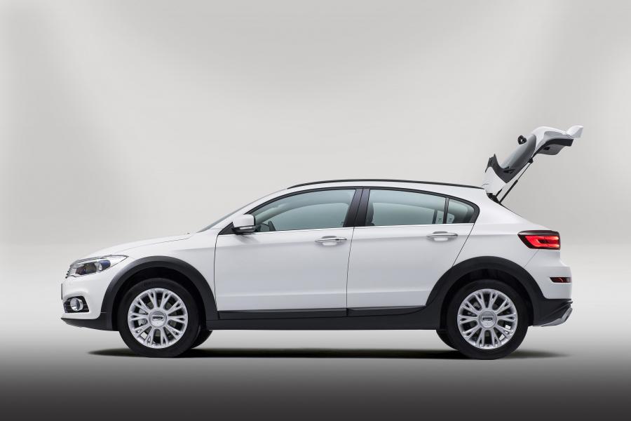  Qoros 3 City SUV 2014 года  (фото 21 из 35)